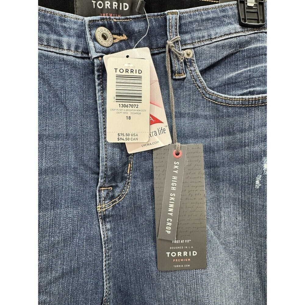 Torrid Sky High Skinny Crop Jeans Womens 18 Blue Distressed Raw Brighton Hem NEW - Picture 2 of 9